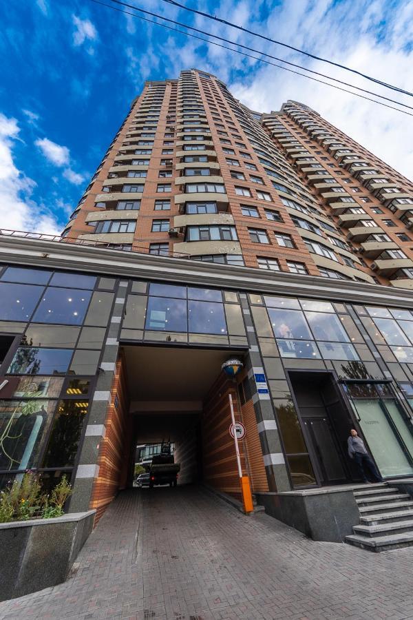 New Building Near Arena City Lesi Ukrainky 7A Kiev Esterno foto