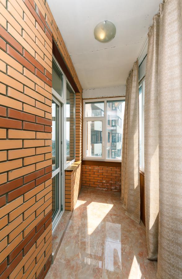 New Building Near Arena City Lesi Ukrainky 7A Kiev Esterno foto